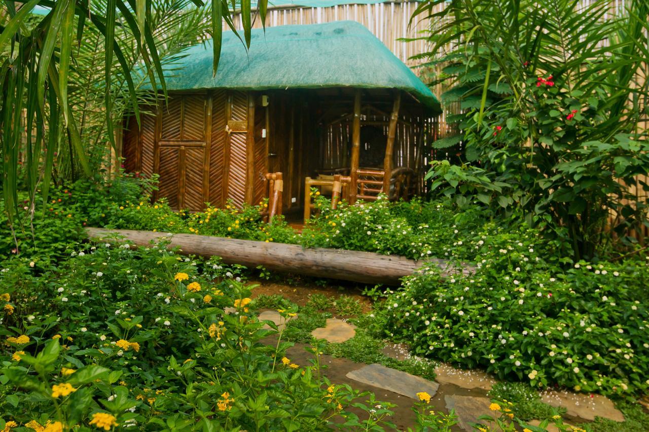 Oyo 678 Blessie'S Bed And Breakfast Puerto Princesa Exterior photo